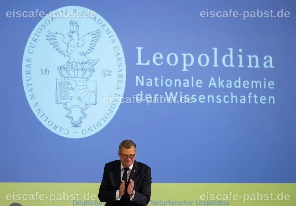 What do nuclear pictures want? – The Politics of Nuclear Imagery - Nationale Akademie der Wissenschaften Leopoldina